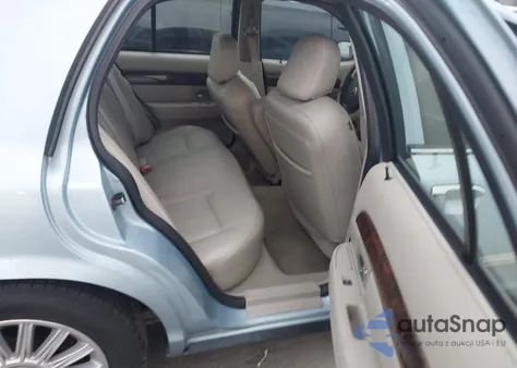 2009 Mercury Grand Marquis Ls (Fleet Only) z USA, uszkodzony, nr VIN 2MEHM75VX9X624597